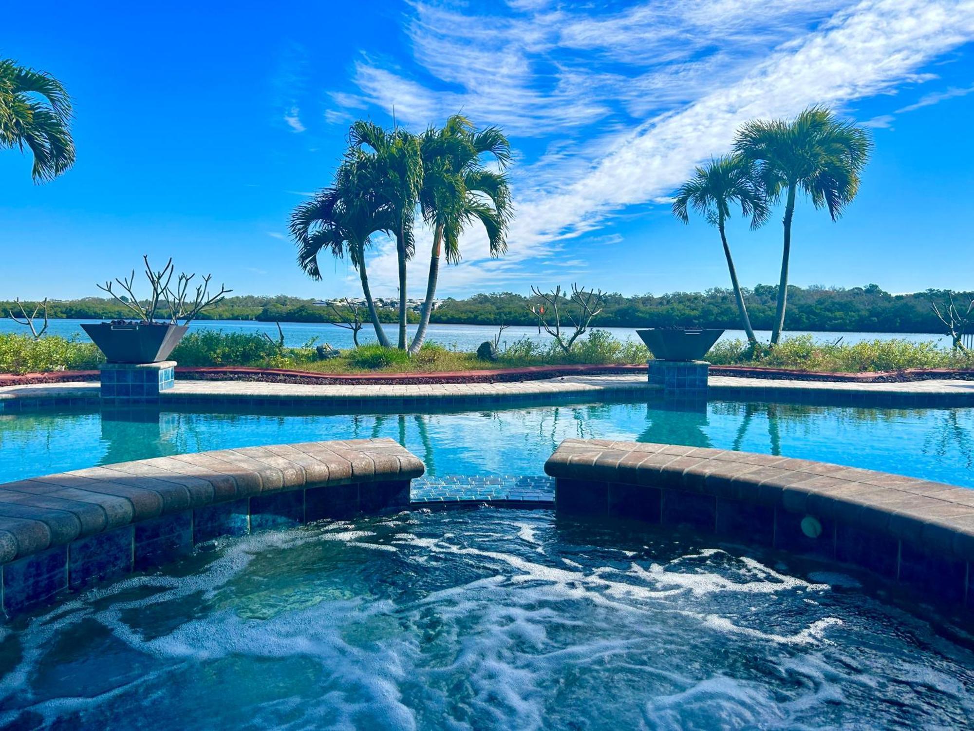 Guest Suite - Waterfront -Pool & Hot Tub- Walk To Beach Clearwater Beach Exterior foto